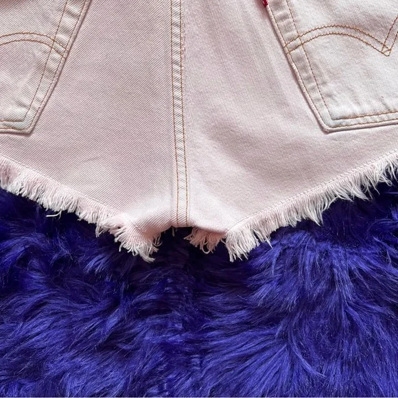 New! Rare Re/Done & Levi’s 70s Vintage High Rise Frayed Hem Shorts - Picture 5 of 7